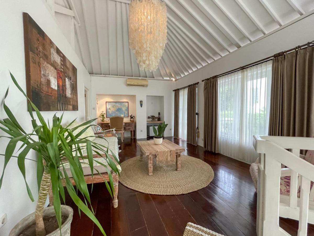 Beach House Canggu - 150M Berawa Beach Екстериор снимка