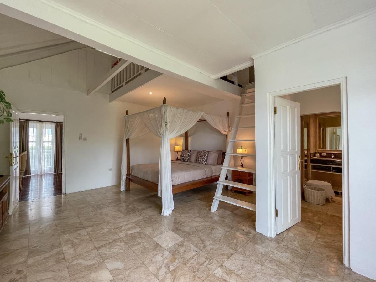 Beach House Canggu - 150M Berawa Beach Екстериор снимка