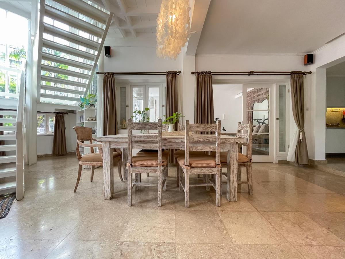 Beach House Canggu - 150M Berawa Beach Екстериор снимка