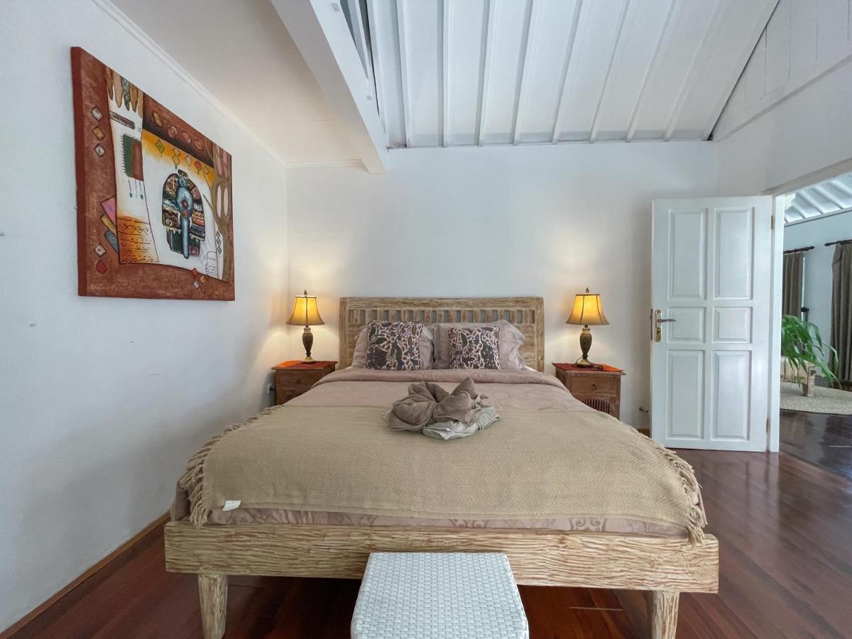 Beach House Canggu - 150M Berawa Beach Екстериор снимка