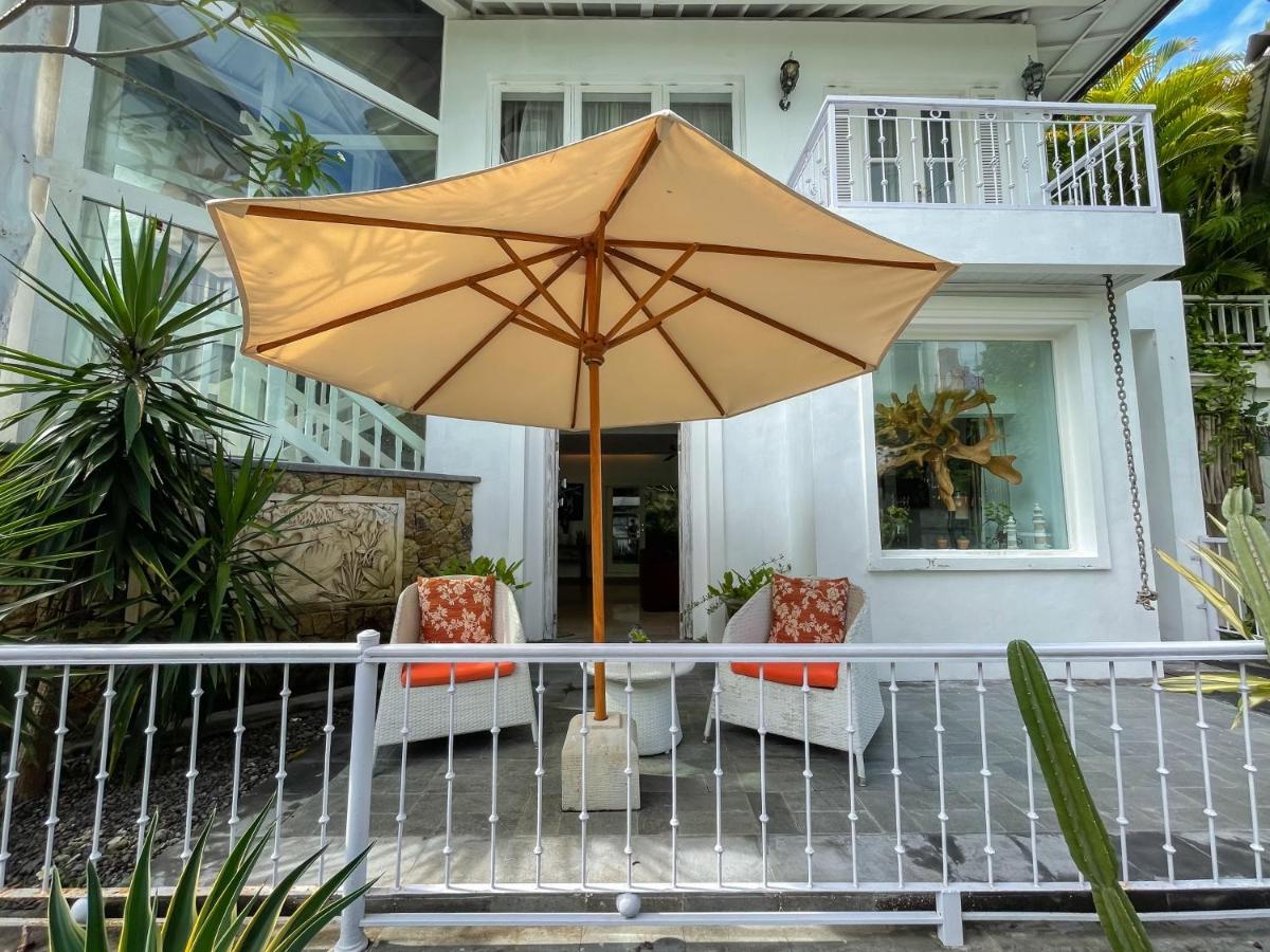 Beach House Canggu - 150M Berawa Beach Екстериор снимка