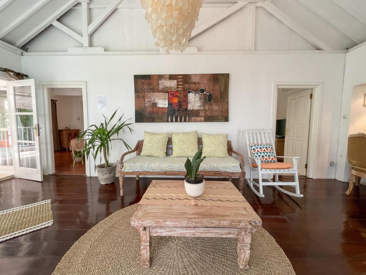 Beach House Canggu - 150M Berawa Beach Екстериор снимка