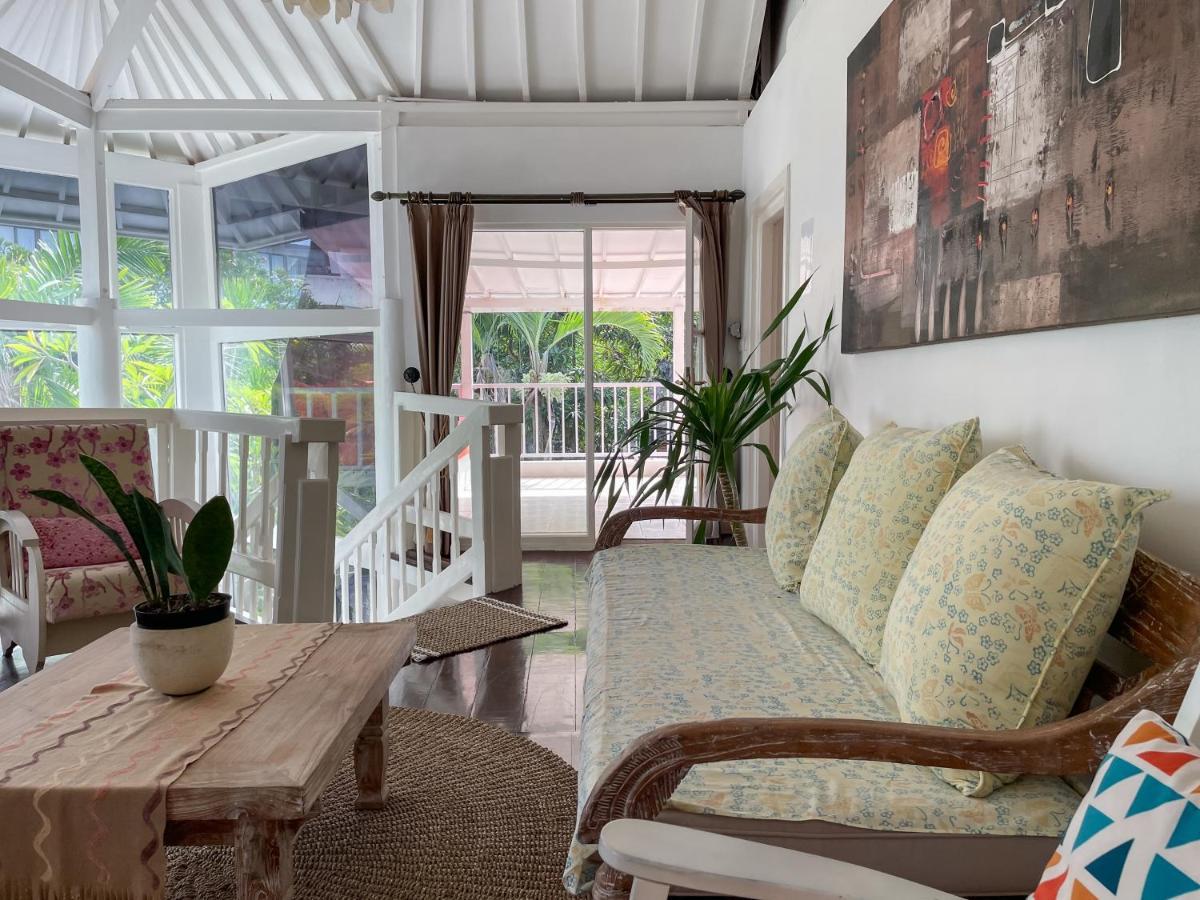 Beach House Canggu - 150M Berawa Beach Екстериор снимка